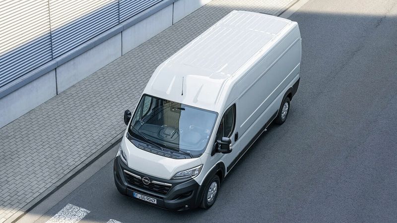 Auto Deters - Opel Movano Cargo bei AutoDeters in Osnabrück